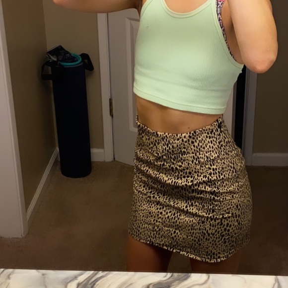 Brandy Melville Cheetah Print Skirt 👌🏻 - Picture 3 of 5